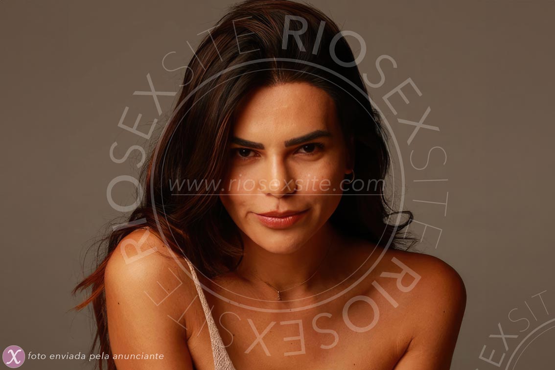 8 - photo of Laís Albuquerque